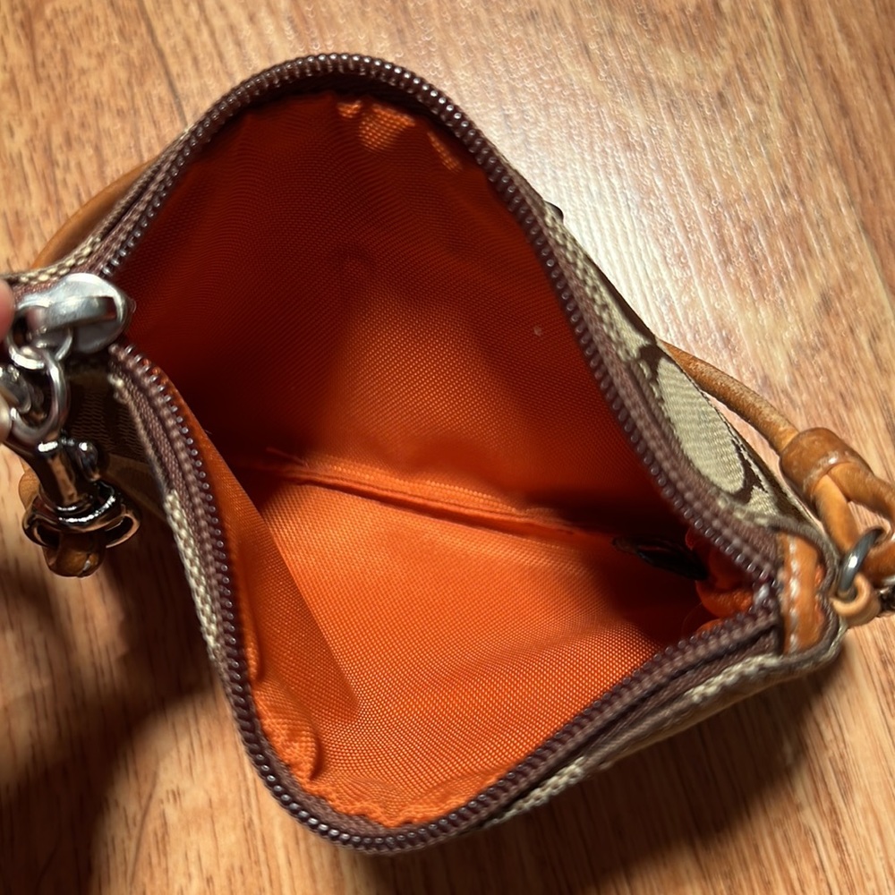 Vintage Coach Signature Canvas Wristlet - Picture 9 of 9